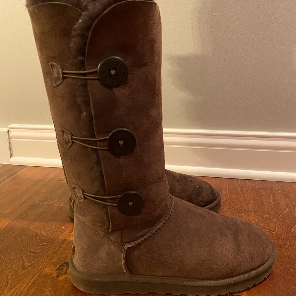 Ugg Bailey Button Triplet Boots Brown Size 8
